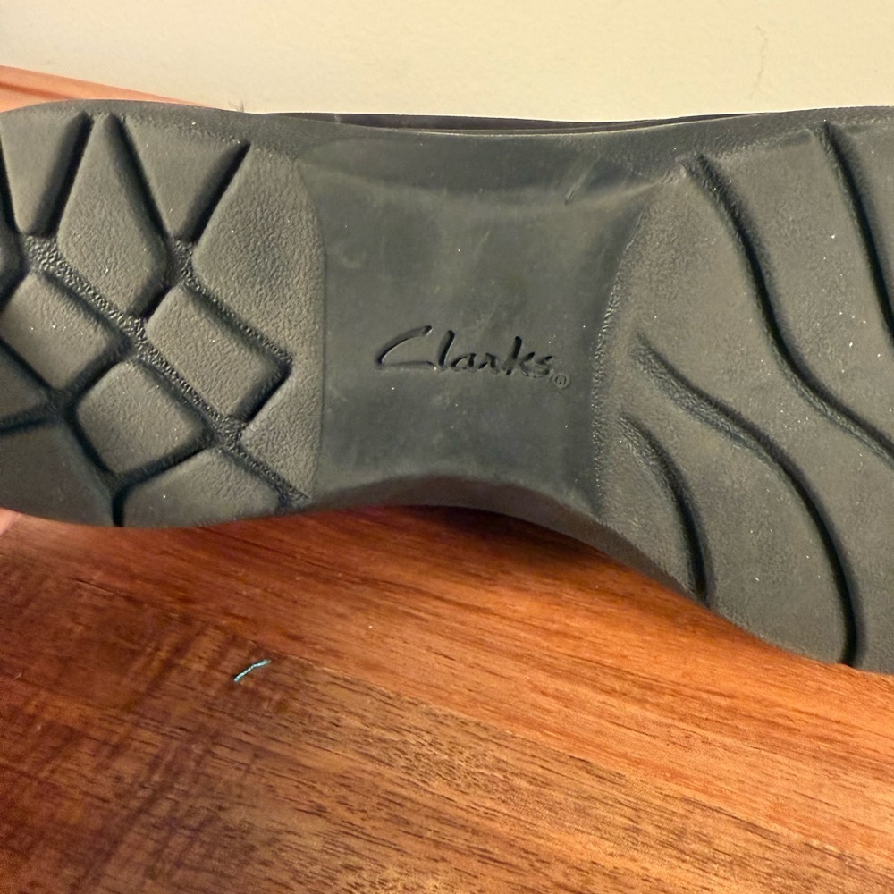 Clarks Black Leather Carleigh Ray Leather Slip-ons Size 7 - Picture 8 of 10